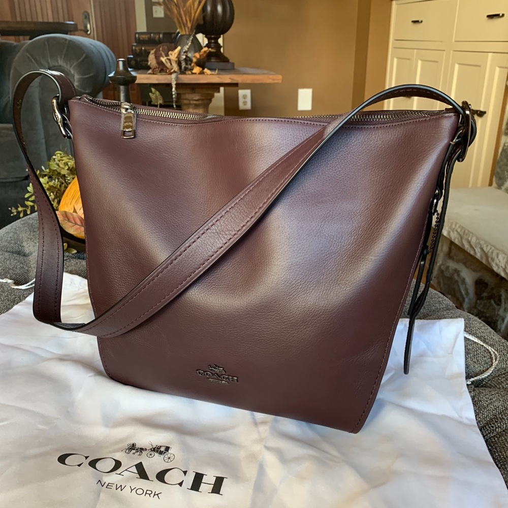 COACH HANDBAG